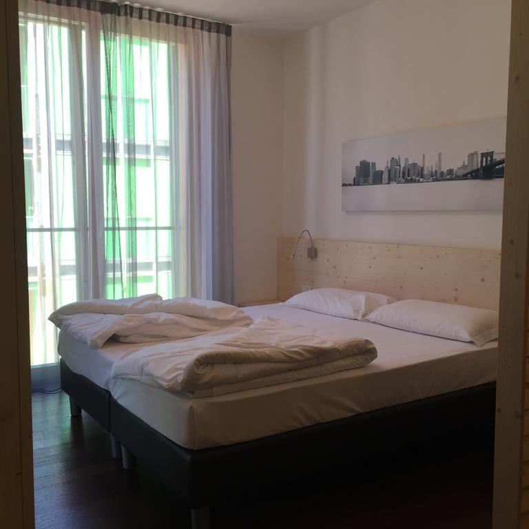 Komodo Short Stay Apartments Trento Exterior foto